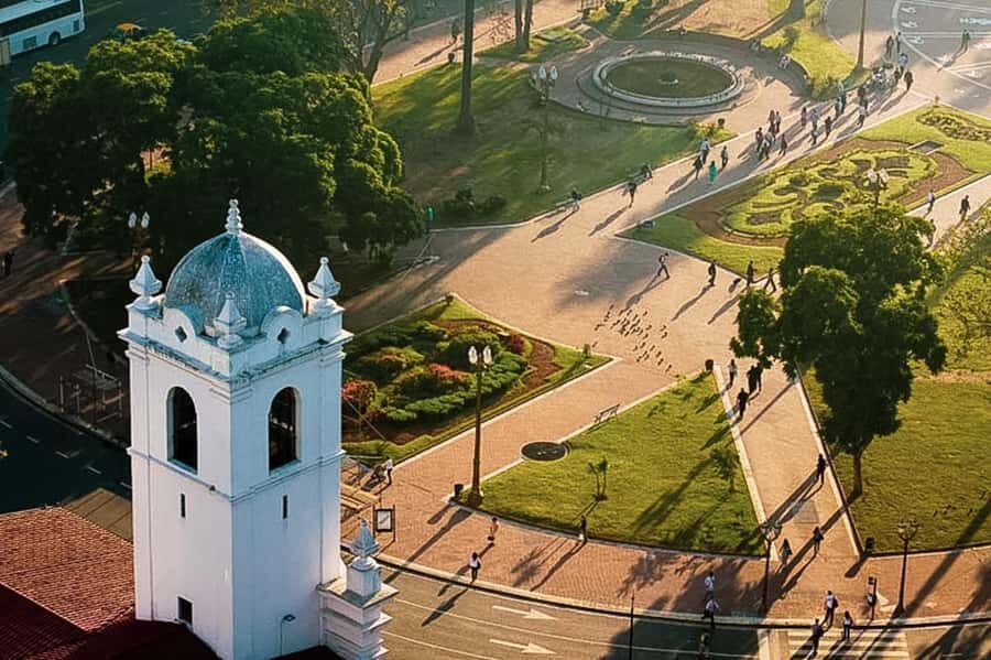 5hs Small Group City Tour of Buenos Aires with Street Food - Plaza de Mayo: where modern Argentina’s story starts