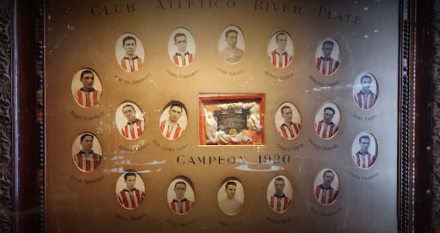 Buenos Aires: Boca Juniors and River Plate Football Tour - Guides and drivers: what makes the day feel smooth