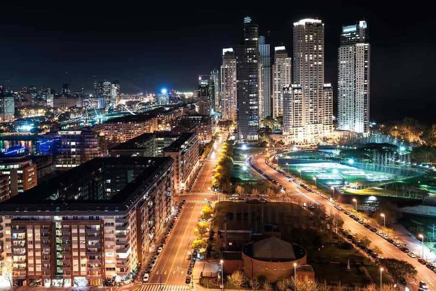 Buenos Aires by Night: Small Group City Tour - Puerto Madero’s skyline and the Woman’s Bridge moment