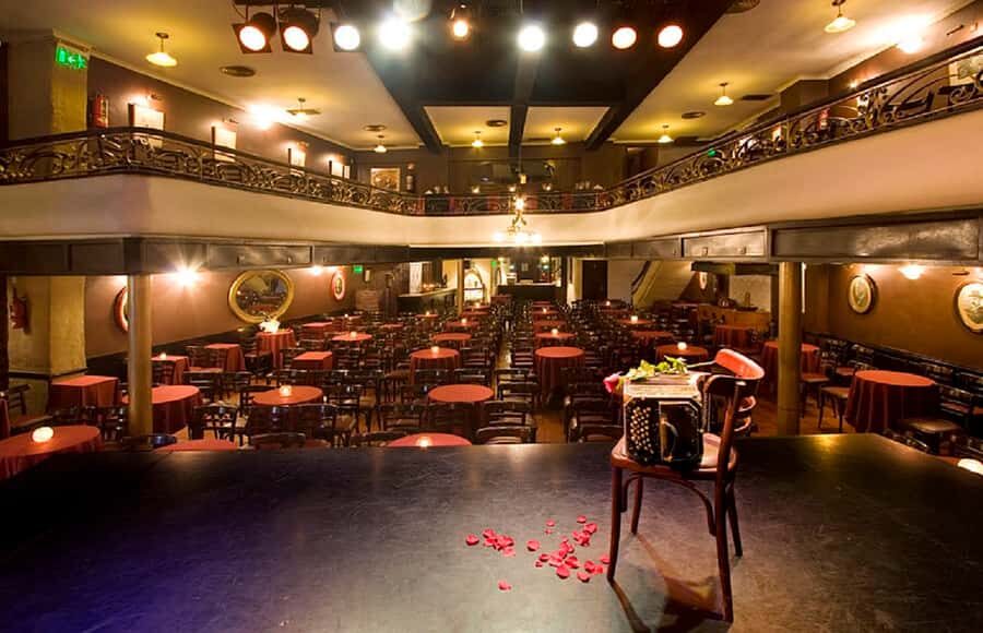 Buenos Aires: El Viejo Almacén Tango Show Ticket & Transfer - Tango show time: what “traditional” means in this setting