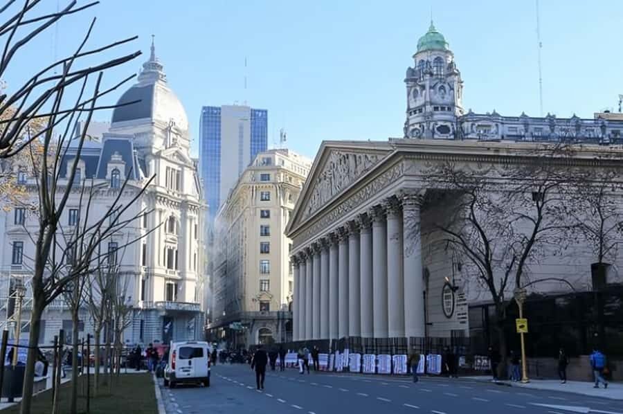 Buenos Aires : Highlights Walking Tour With A Guide - San Telmo’s cobblestones and tango roots: where the old city shows through