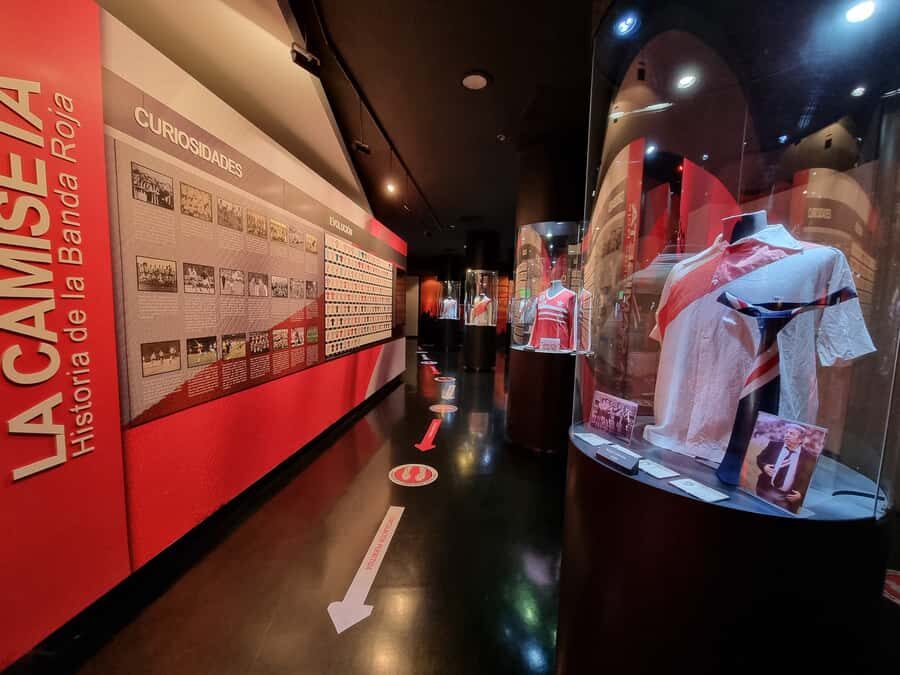 Buenos Aires: Hop-On Hop-Off Bus and Football Museums - How This Bus Ticket Works in Real Life