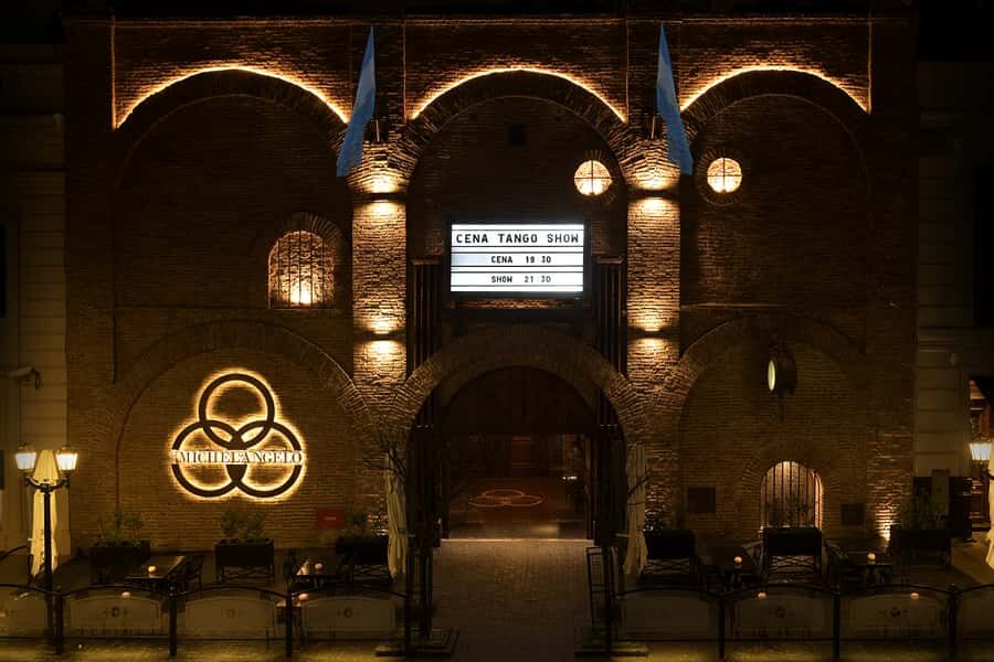 Buenos Aires: Live Michelangelo Tango & Folklore Show Ticket - Standard ticket vs. VIP: what changes in your experience