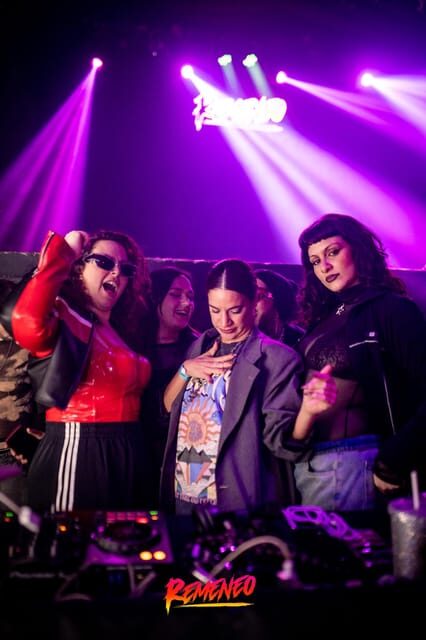 Buenos Aires Nightlife: Party Like a Local - Group Energy: Big Crowds Can Be Fun, But Watch Your Pace
