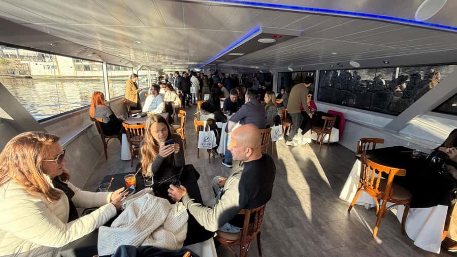 Buenos Aires: Puerto Madero Sunset Cruise with Open Bar - What to bring (and what to skip)