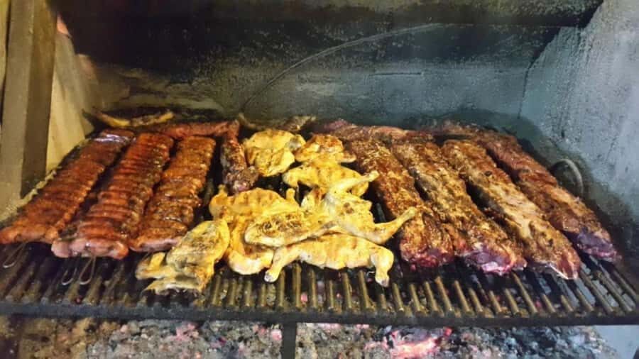 Buenos Aires: Santa Susana Ranch Day Tour, BBQ & Shows - Arriving at the Pulpería: Empanadas, Wine, and Ranch Time