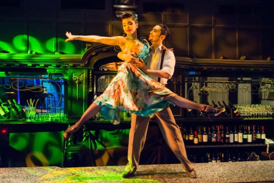 Buenos Aires Tango Show and Dinner in El Querandi - Timing and the Evening Flow: When Dinner Ends and Tango Takes Over