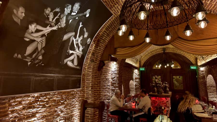 Michelangelo: Tango and Folklore Show with optional Dinner - The evening flow: 7:30 to 11:00 with two clear phases