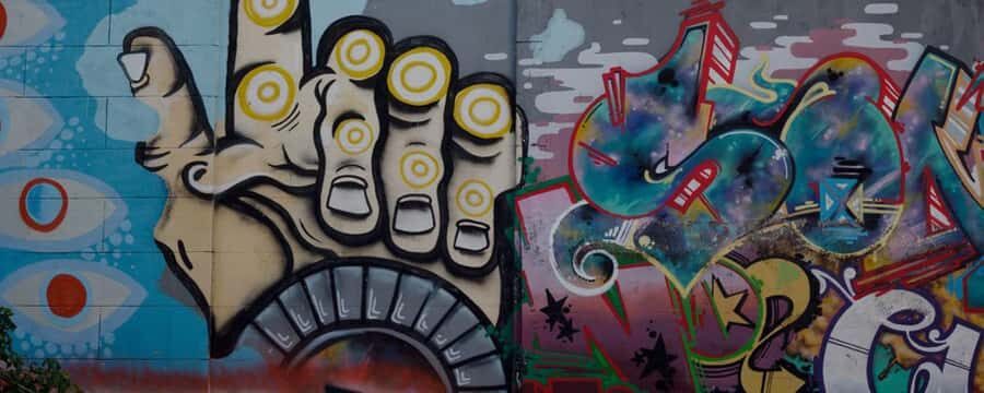 Palermo: Graffiti and Street Art Guided Tour in English - How the guide makes you see more than the art