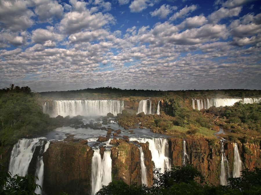 Puerto Iguazú: Brazilian Falls Half-Day Panoramic Tour - Entering the Brazilian Iguaçu National Park for the Full-Scale View