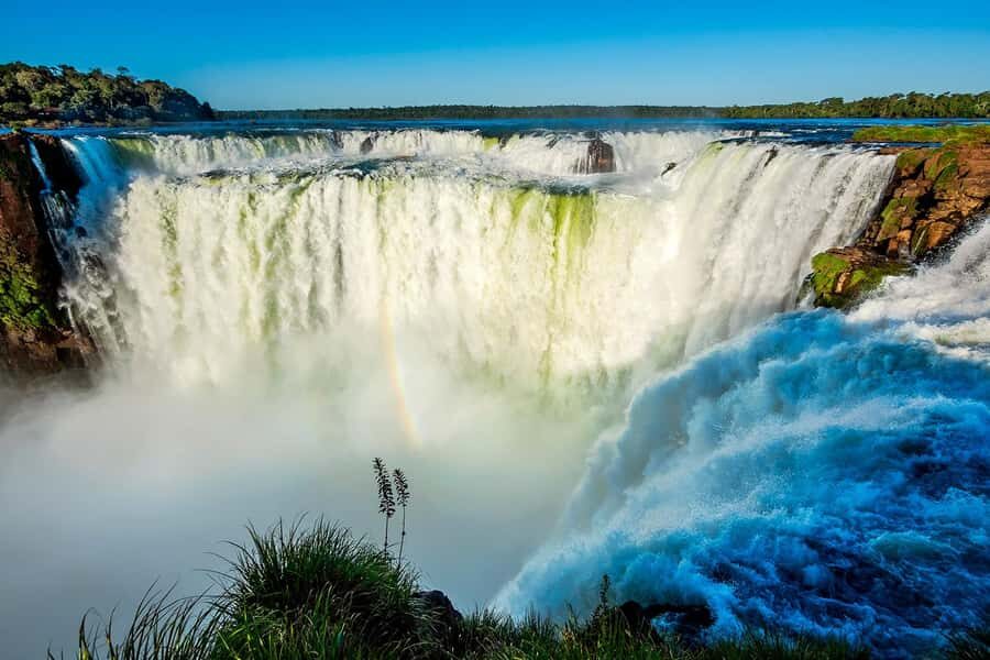 Puerto Iguazú: Iguazú Falls Adventure with 4WD & Boat Ride - A Full-Day Combo That Mixes Big Views and Close-Up Power