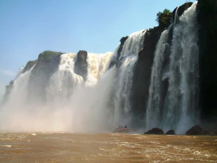 Puerto Iguazú: Iguazú Falls Adventure with 4WD & Boat Ride - Devil’s Throat and the Superior Circuit: Seeing the Falls From Two Angles