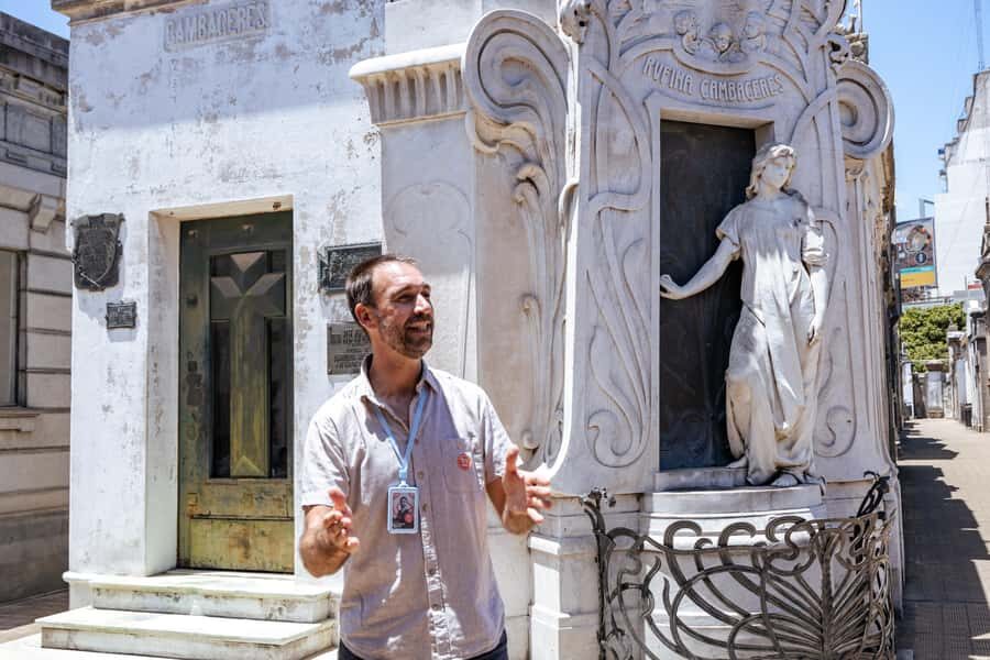 Recoleta Cemetery - Small Group Tour of History & Secrets - Key things you’ll notice on this Recoleta tour