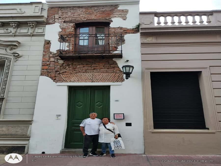 San Telmo Private Guided amazing Walking Tour - Plaza Dorrego: the heart of the neighborhood’s public life