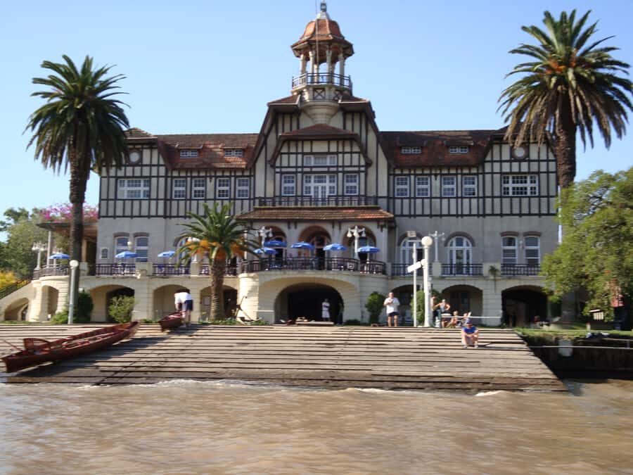 Tigre Full-Day Tour with Boat Ride - Midday lunch on the riverbank: box meal with a view